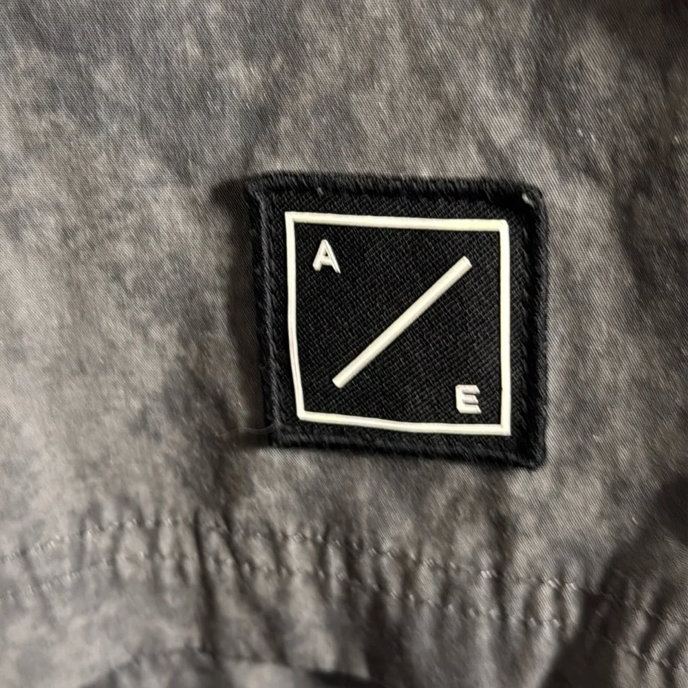 American‎ Eagle swim shorts men’s XL Men's Gray and Blue Swim Shorts no net